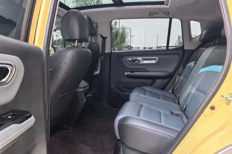 Used AION Y 2022 Plus 70 Smart Edition Interior 3