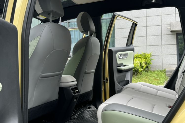 Used AION Y 2022 Plus 70 Tech Edition Interior 4