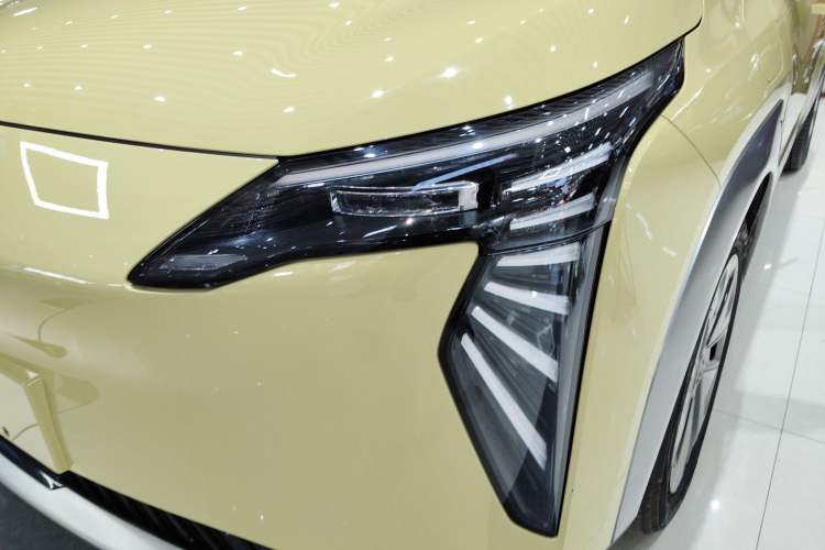 Used AION Y 2022 Plus 70 Enjoy Edition Left Front Headlight