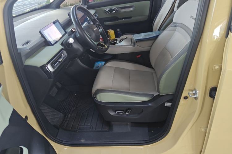 Used AION Y 2022 Plus 70 Tech Edition Left Front Seat