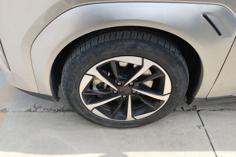 Used AION Y 2022 Plus 70 Enjoy Edition Left Front Wheel Hub