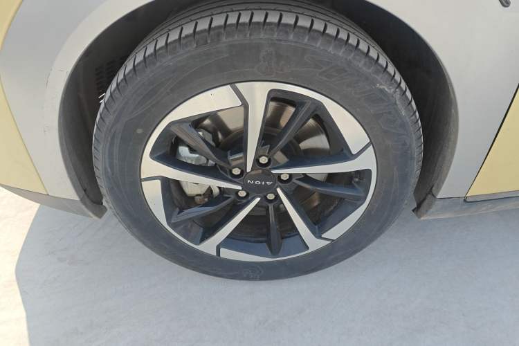 Used AION Y 2022 Plus 80 Smart Edition Left Front Wheel Hub