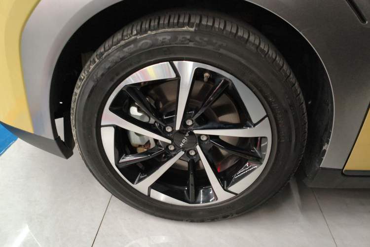 Used AION Y 2022 Plus 70 Smart Edition Left Front Wheel Hub
