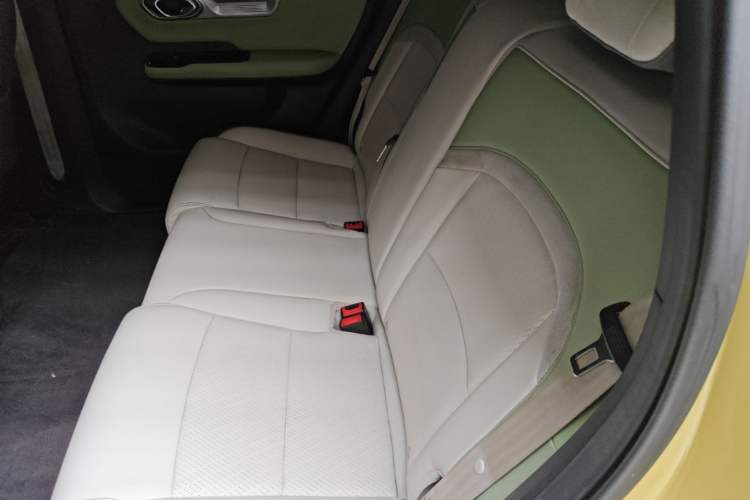 Used AION Y 2022 Plus 70 Enjoy Edition Left Rear Seat