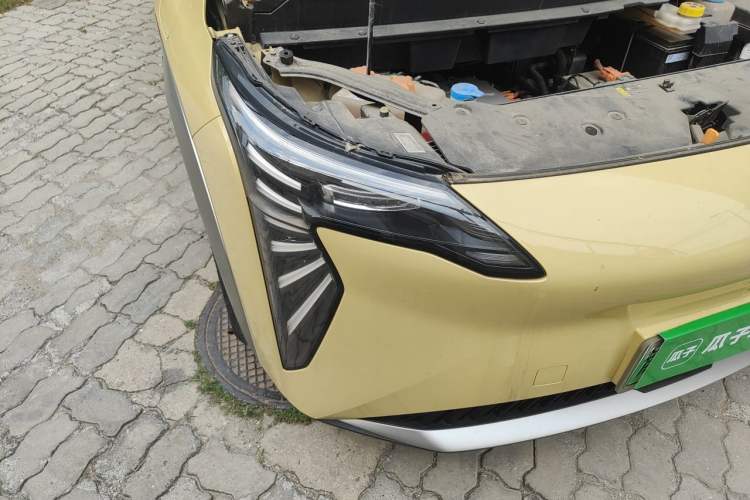 Used AION Y 2022 Plus 70 Smart Edition Right Front Headlight