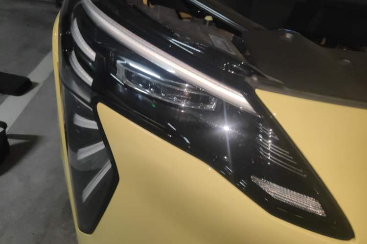 Used AION Y 2022 Plus 70 Smart Edition Right Front Headlight