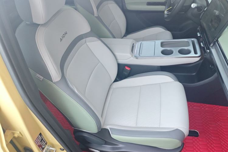 Used AION Y 2022 Plus 70 Smart Edition Right Front Seat