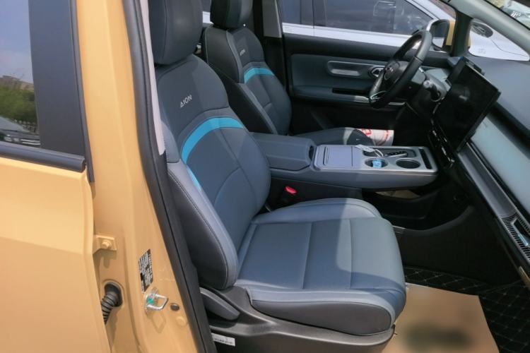Used AION Y 2022 Plus 70 Smart Edition Right Front Seat