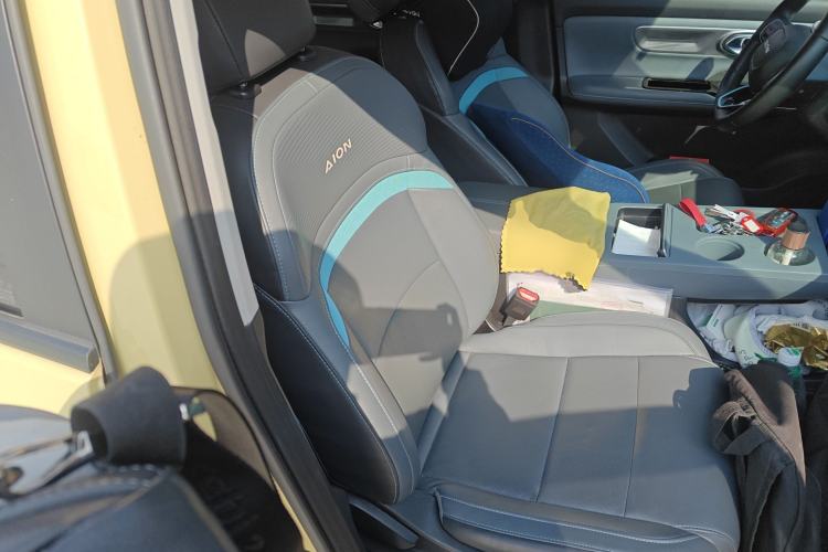 Used AION Y 2022 Plus 80 Smart Edition Right Front Seat