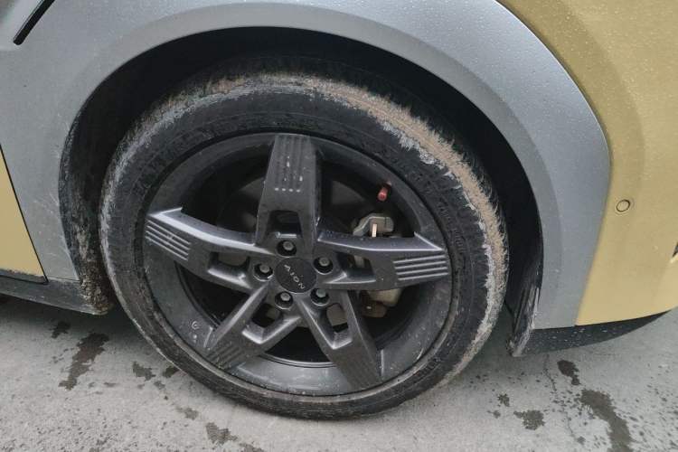 Used AION Y 2022 Plus 80 Intelligent Driving Edition Right Front Wheel Hub