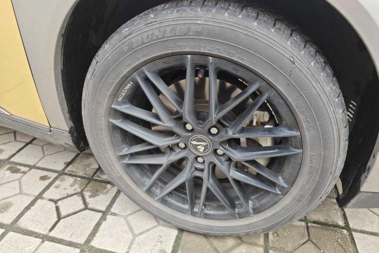 Used AION Y 2022 Plus 70 Enjoy Edition Right Front Wheel Hub