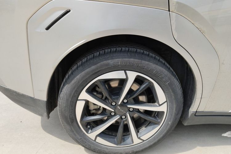 Used AION Y 2022 Plus 70 Enjoy Edition Right Rear Wheel Hub