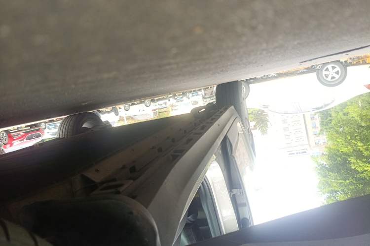 Used AION Y 2022 80 Ultra-Long Range Edition Right Side Sill