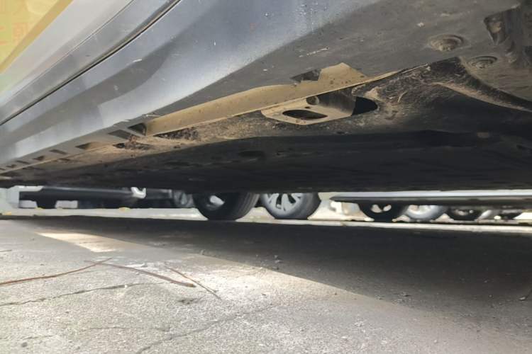 Used AION Y 2022 70 Tech Edition Lithium Iron Phosphate Right Side Sill