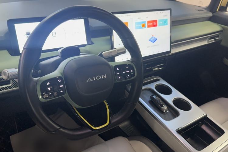 Used AION Y 2022 Plus 70 Tech Edition Steering Wheel
