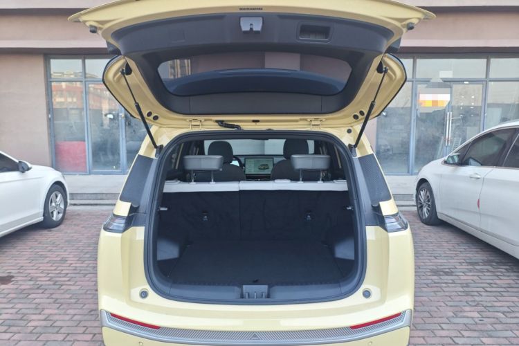 Used AION Y 2022 Plus 70 Smart Edition Trunk