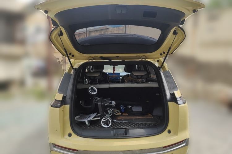Used AION Y 2022 Plus 70 Smart Edition Trunk