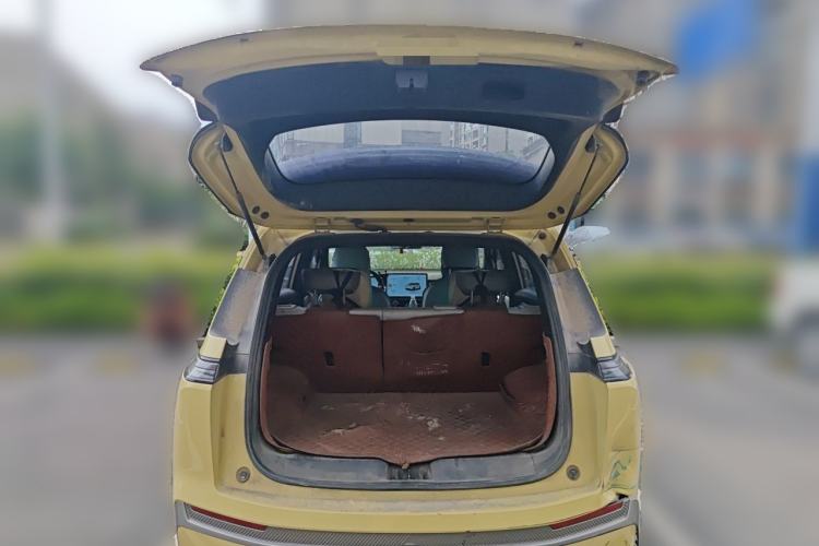 Used AION Y 2022 Plus 70 Smart Edition Trunk