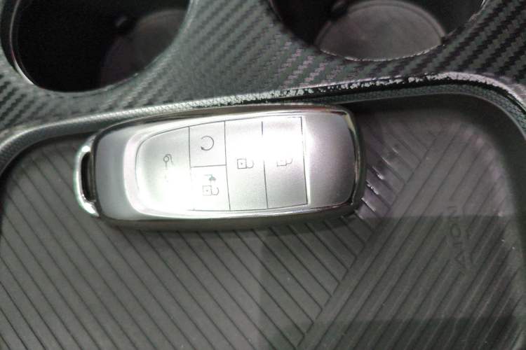 Used AION Y 2022 Plus 70 Smart Edition Vehicle Key