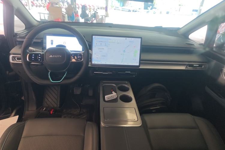 Used AION Y 2023 Plus 510 Tech Edition Center Console