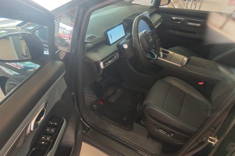 Used AION Y 2023 Plus 510 Tech Edition Driver Seat