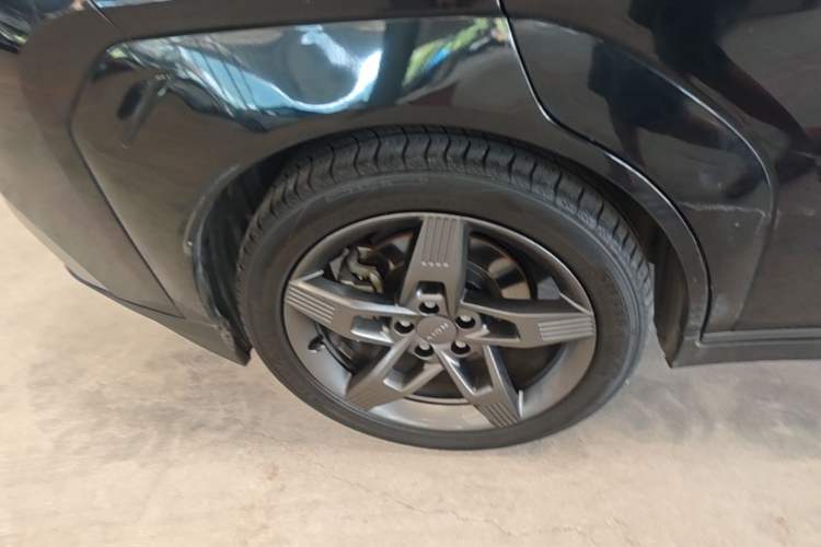 Used AION Y 2023 Plus 510 Tech Edition Exterior 5
