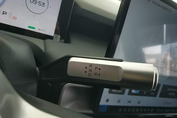 Used AION Y 2023 Younger Star Edition Gear Lever