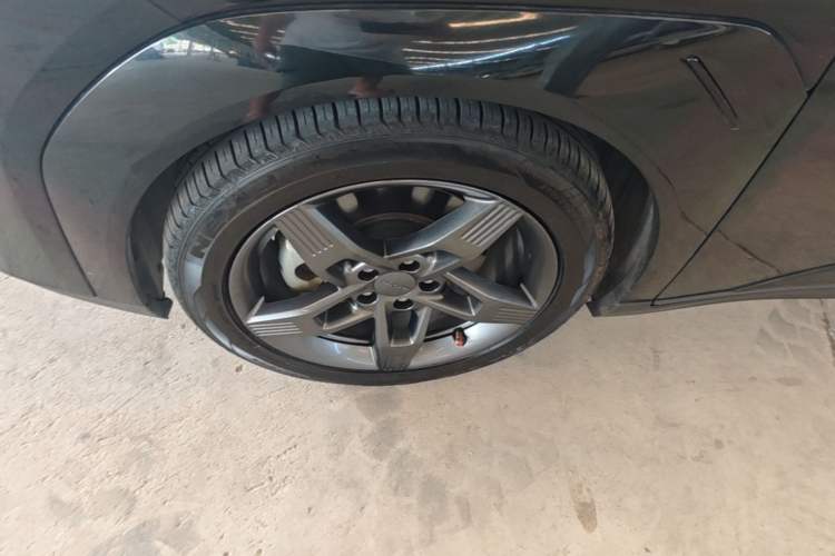 Used AION Y 2023 Plus 510 Tech Edition Left Front Wheel Hub