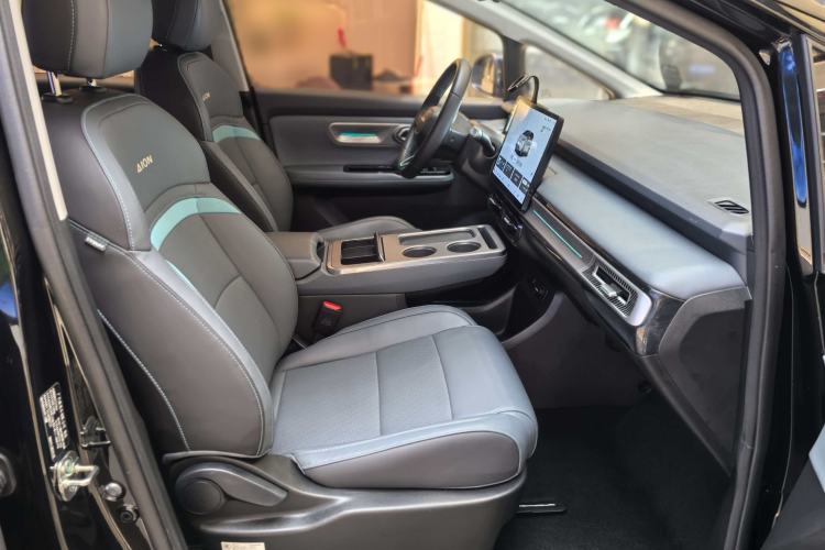 Used AION Y 2023 Plus 510 Smart Edition Right Front Seat