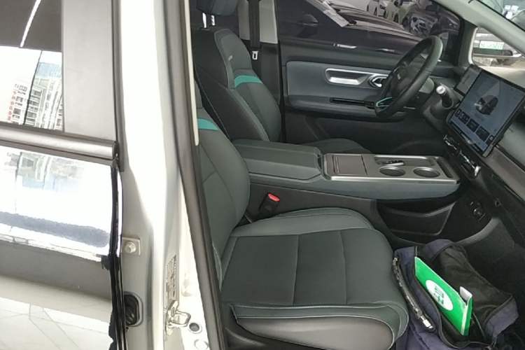 Used AION Y 2023 Younger Star Edition Right Front Seat