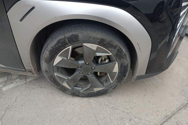 Used AION Y 2023 Plus 510 Enjoy Edition Right Front Wheel Hub