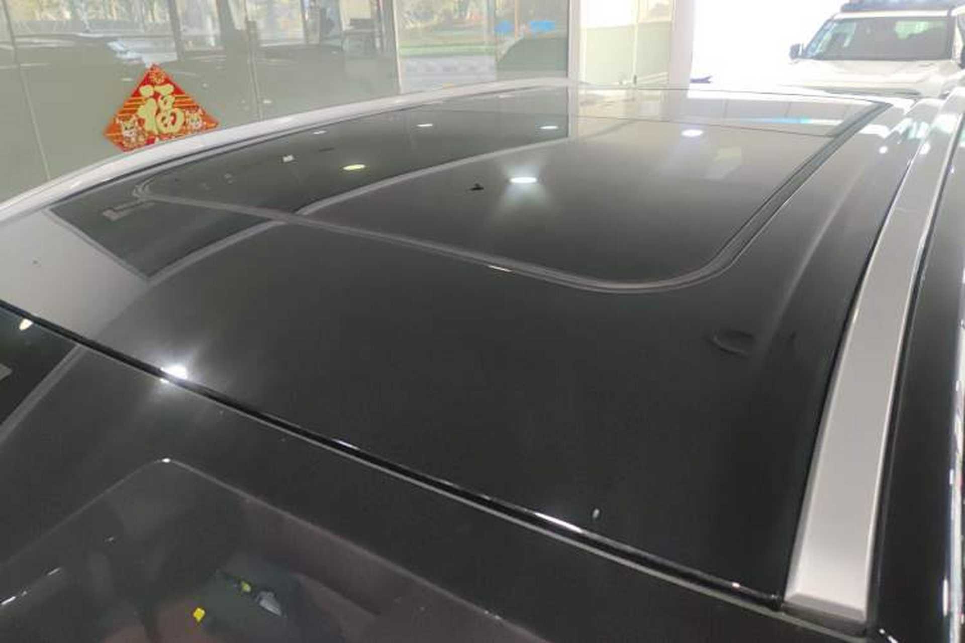 Used AION Y 2023 Plus 510 Smart Edition Roof
