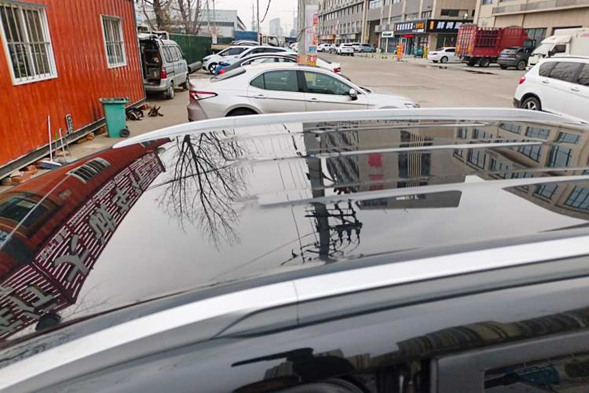 Used AION Y 2023 Plus 510 Enjoy Edition Roof