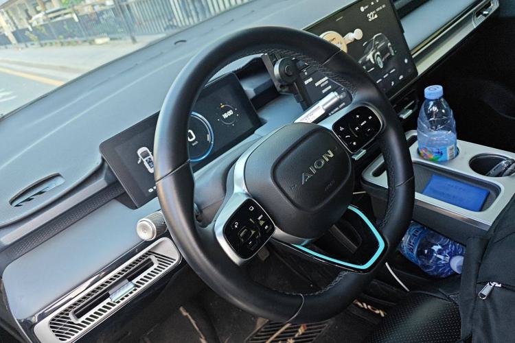 Used AION Y 2023 Plus 610 Enjoyment Edition Ternary Lithium Steering Wheel
