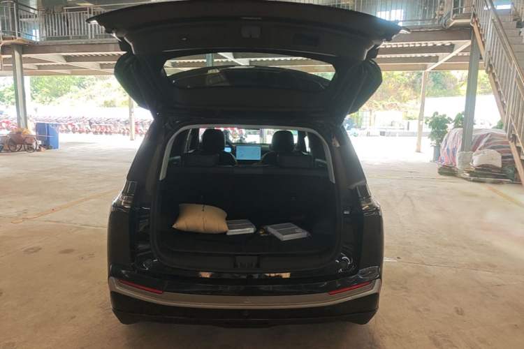 Used AION Y 2023 Plus 510 Tech Edition Trunk