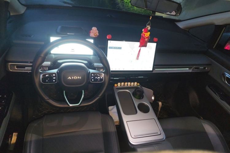 Used AION Y 2023 Plus 510 Smart Edition Center Console