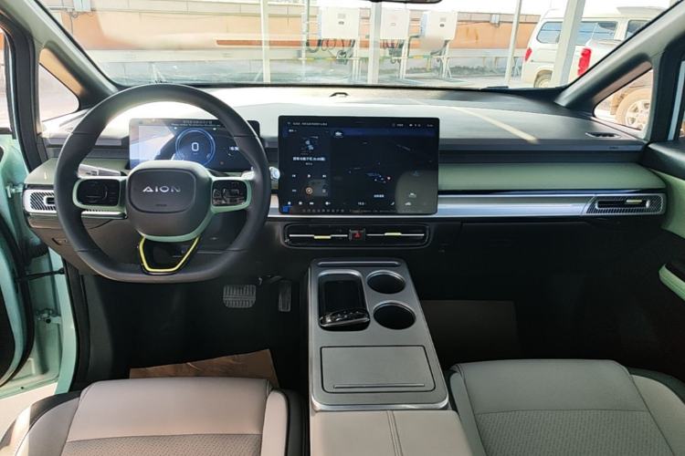 Used AION Y 2023 Plus 510 Smart Edition Center Console