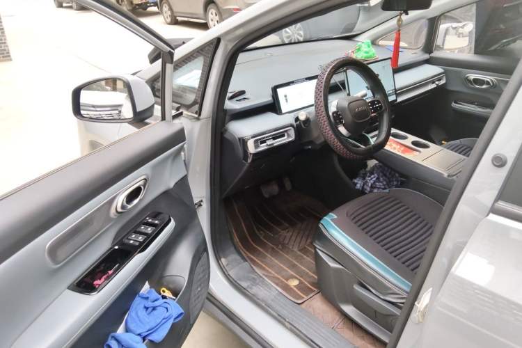 Used AION Y 2023 Y Business Edition Driver Seat