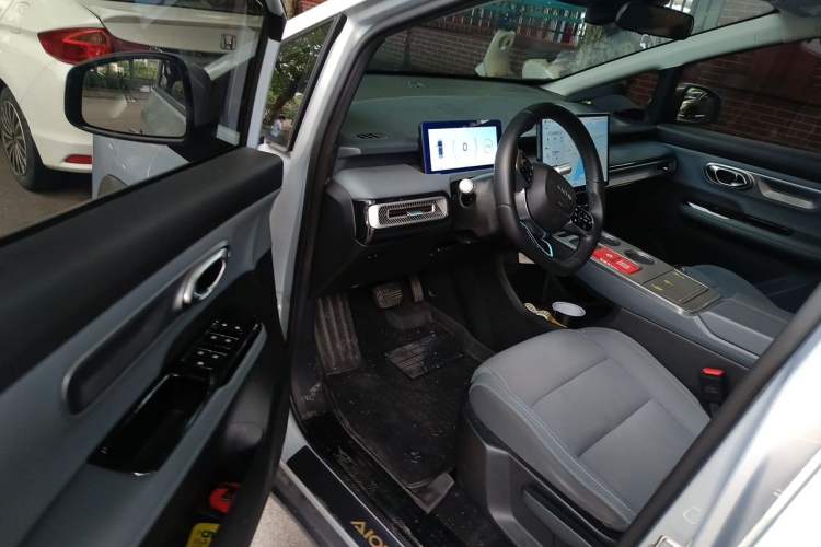 Used AION Y 2023 Younger Driver Seat