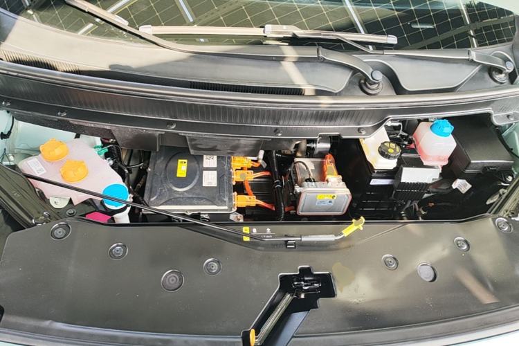 Used AION Y 2023 Plus 510 Smart Edition Engine Bay