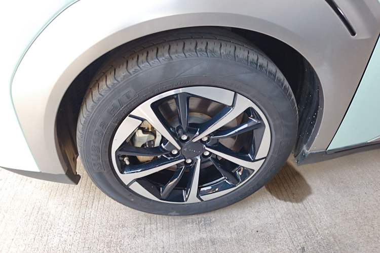 Used AION Y 2023 Plus 510 Smart Edition Exterior 4