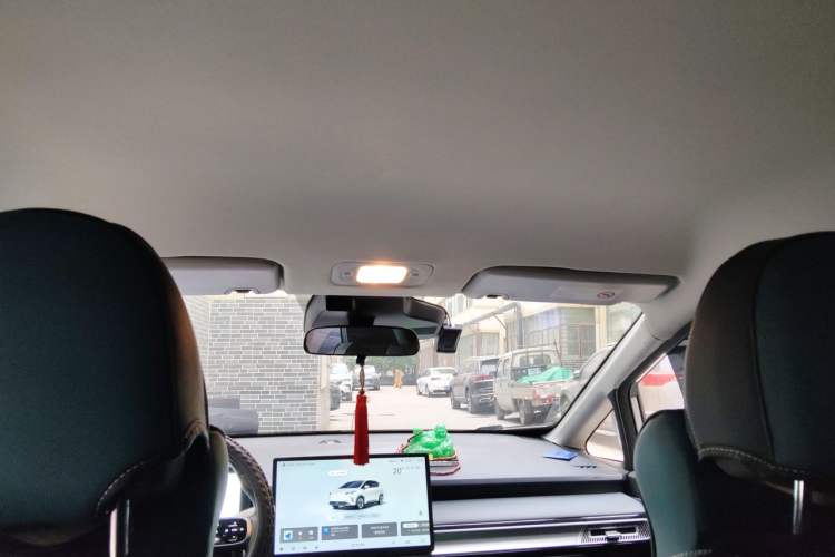 Used AION Y 2023 Y Business Edition Headliner