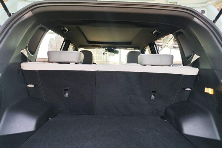 Used AION Y 2023 Plus 510 Smart Edition Headliner