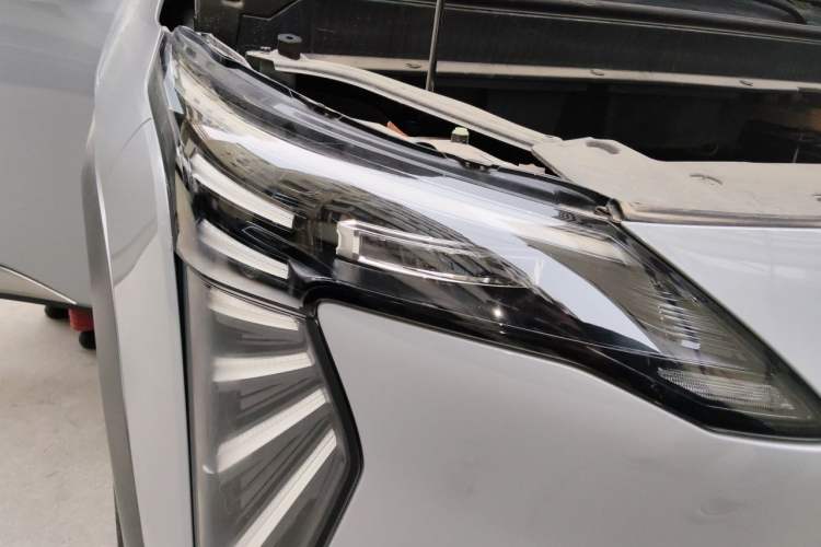 Used AION Y 2023 Y Business Edition Right Front Headlight