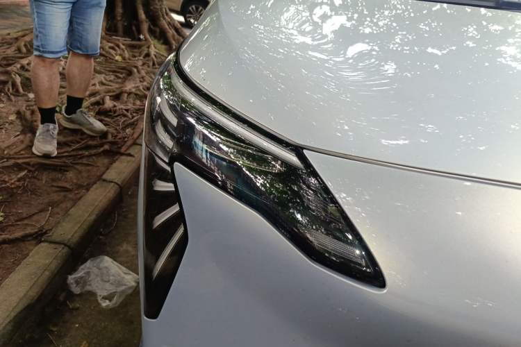 Used AION Y 2023 Younger Right Front Headlight