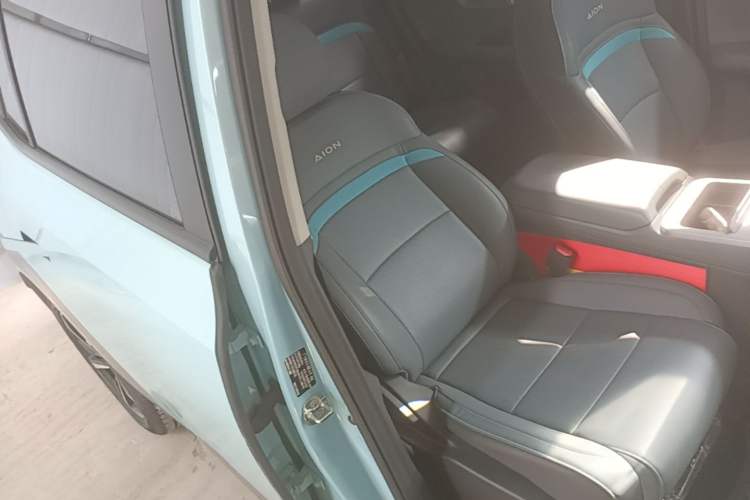 Used AION Y 2023 Younger Star Edition Right Front Seat