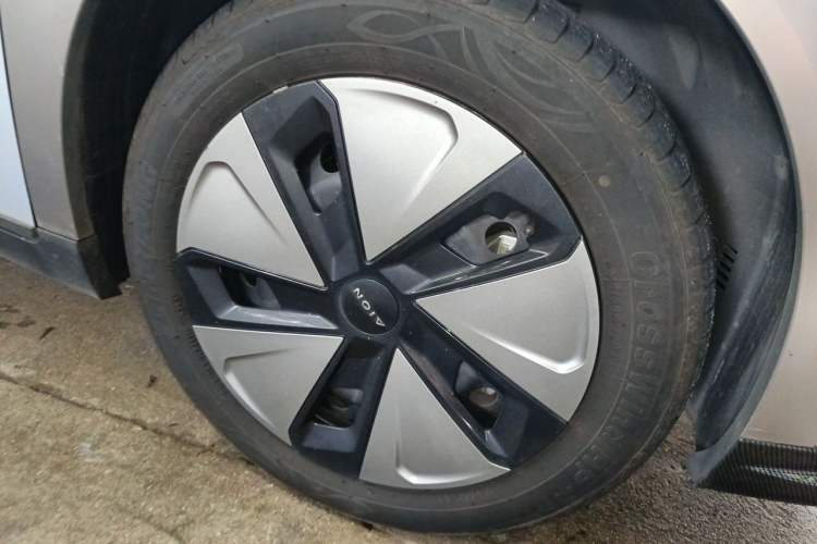 Used AION Y 2023 Younger Right Front Wheel Hub
