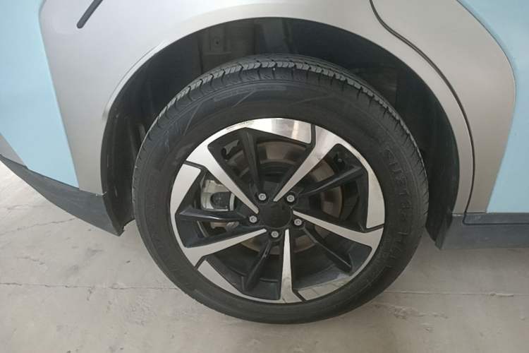 Used AION Y 2023 Younger Star Edition Right Rear Wheel Hub