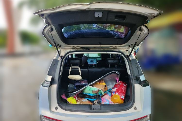 Used AION Y 2023 Younger Trunk