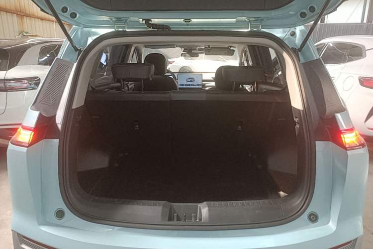 Used AION Y 2023 Younger Star Edition Trunk